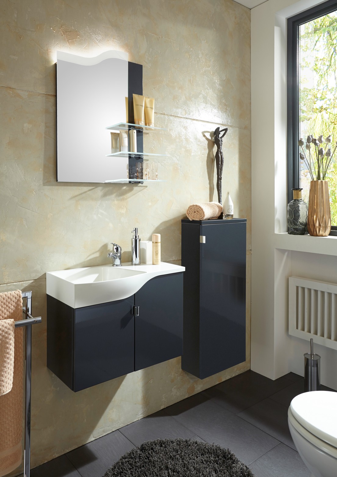 M4995130551610344_002-1